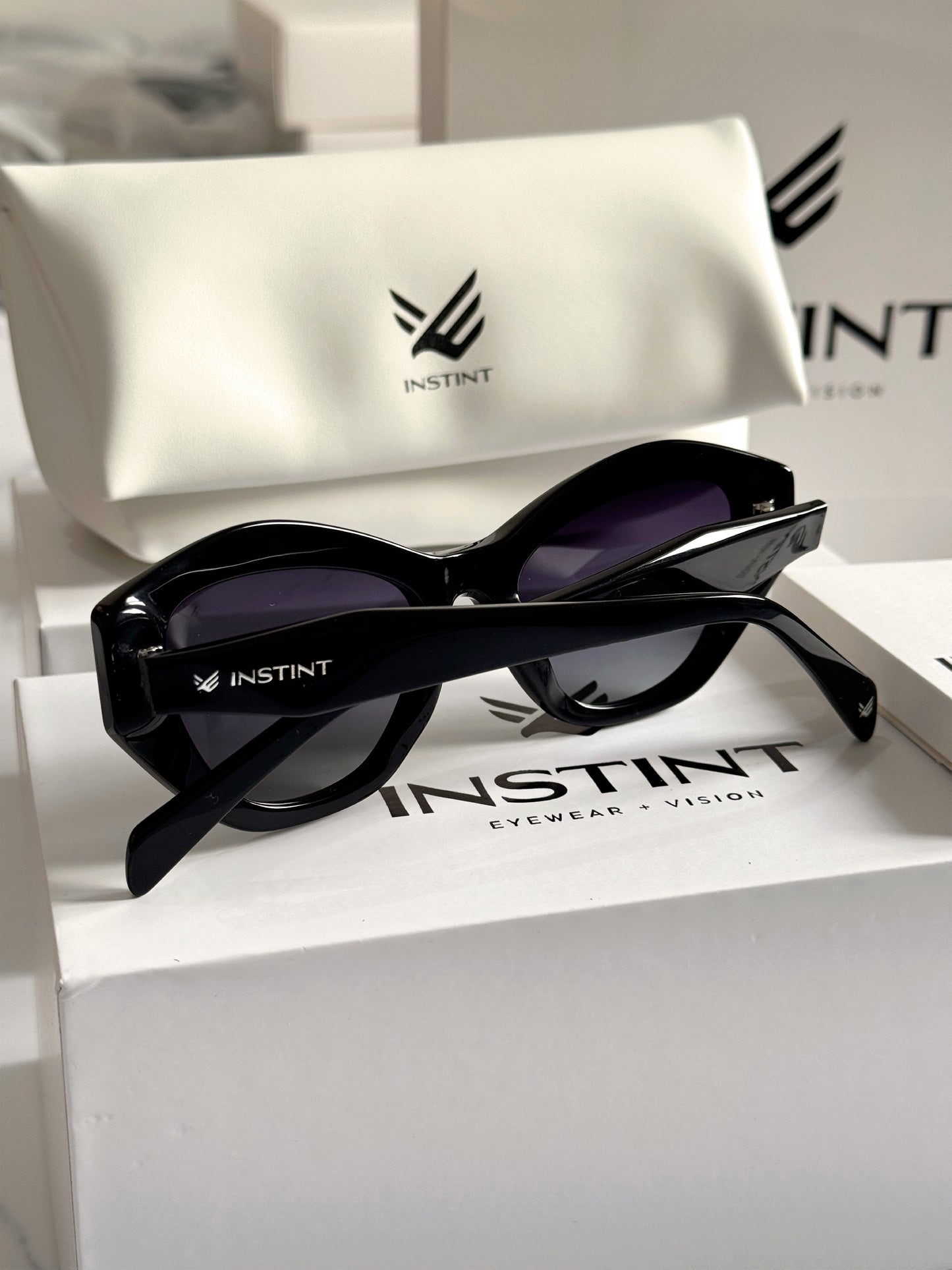 CAPRI Premium Unisex – Acetato Lucidato, Protezione UV, Qualità Garantita