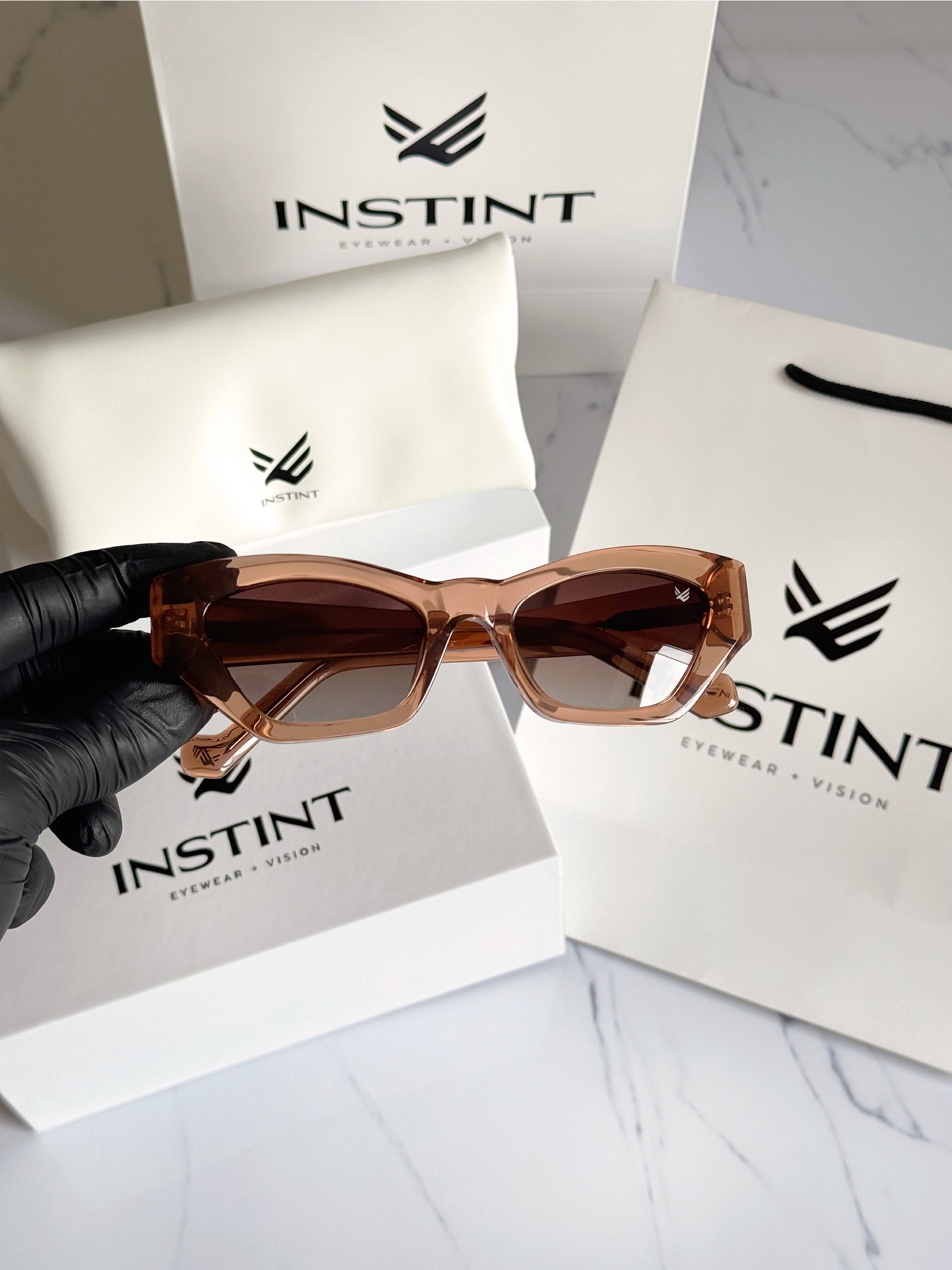 SIENA Marrone — vista frontale con lenti polarizzate UV400
