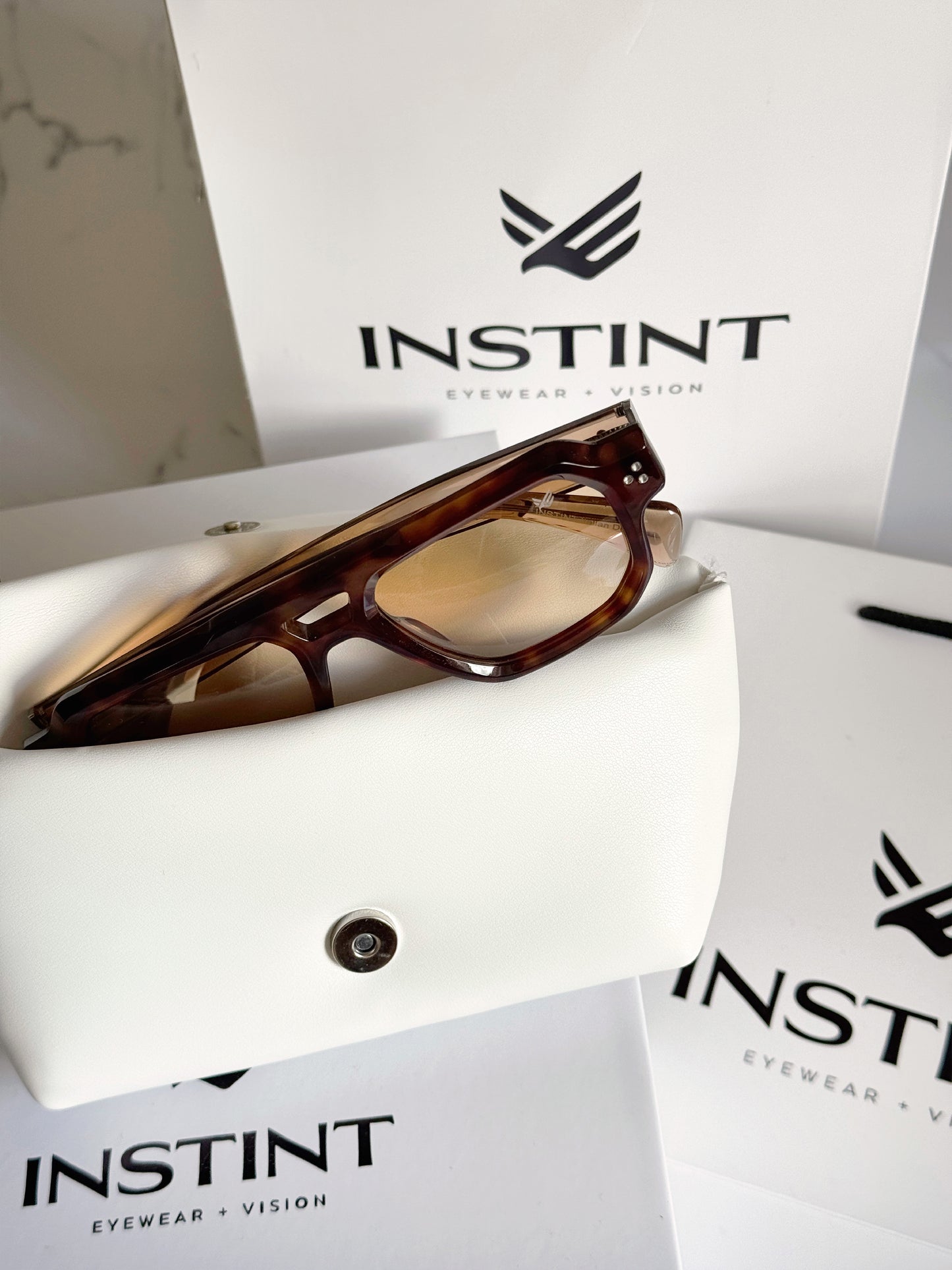 Occhiali da sole Taormina – packaging premium Instint Eyewear