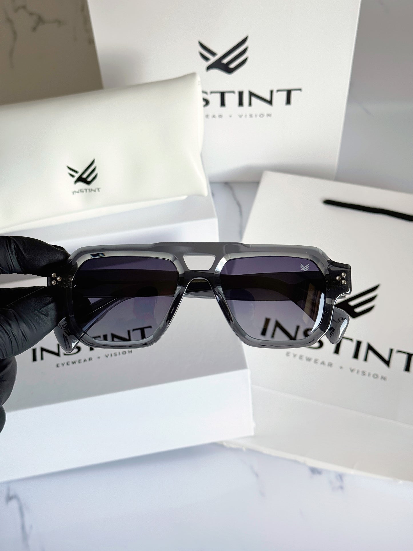 Occhiali da Sole TAORMINA Grigio — montatura in acetato premium e lenti polarizzate UV400
